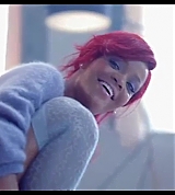 YouTube________-_Rihanna_-_What_s_My_Name__ft__Drake_mp4_000067417.jpg