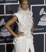 Rihanna_52nd_Grammy_Red_Carpet_017.jpg