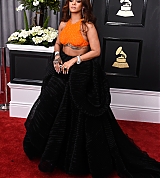 Rihanna_2017_Grammys_Carpet_0121.jpg
