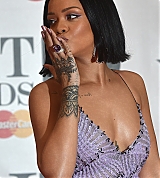 Rihanna_BRITS_0225.jpg